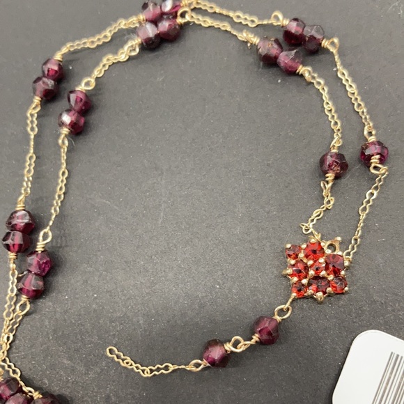 Delicate & attractive 14 karat and Garnet necklace - Picture 6 of 6